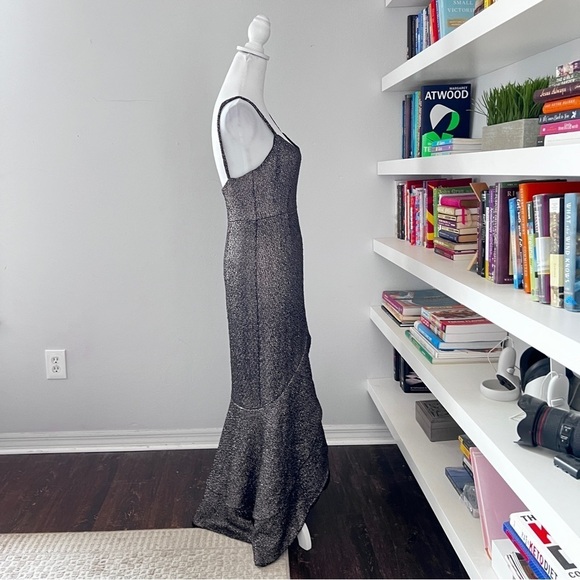 Hutch Silver Metallic Malia Gown size 4 - Picture 10 of 16